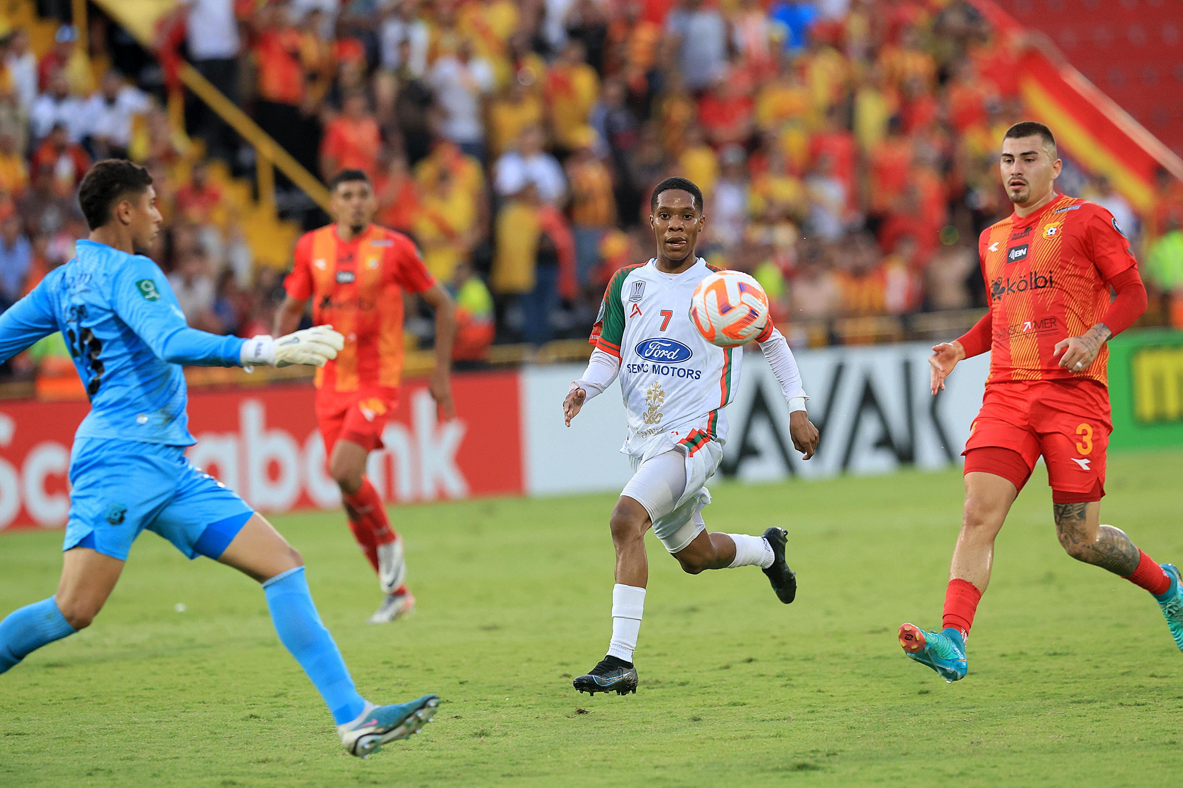 05/03/2024     Estadio Morera Soto, Alajuela. El Club Sport Herediano recibió al Robinhood de Surinam, en partido de octavos de final, Copa de Campeones de Concacaf. Foto: Rafael Pacheco Granados