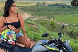 Tragedia doble: influencer muere en fatal accidente de tránsito y su padre fallece al enterarse