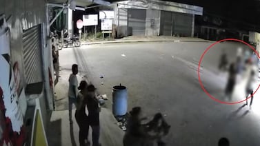 Juez dicta medida contra sospechoso de manejar ebrio y causar doble muerte en Santa Cruz