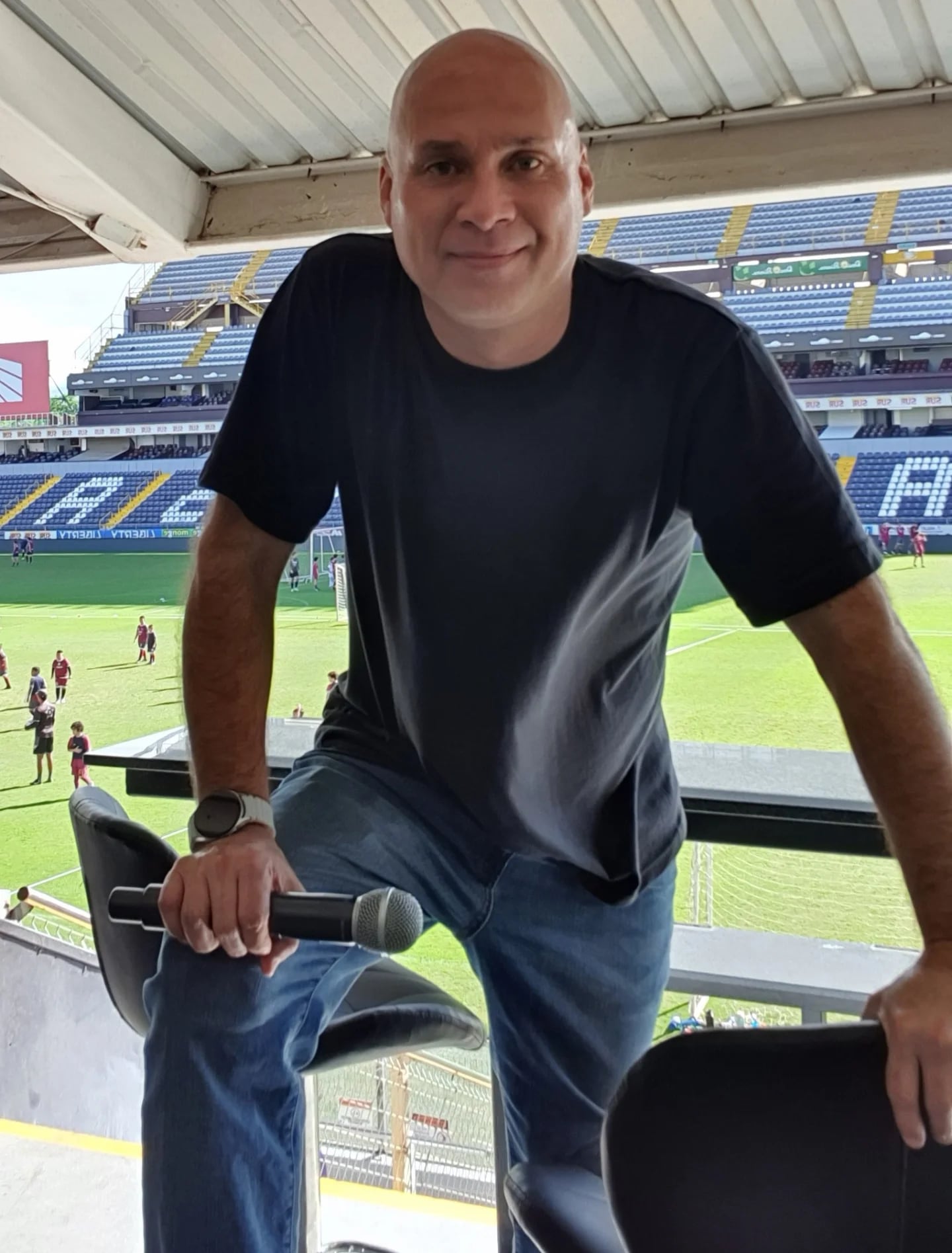 Locutor Luigi Villalobos