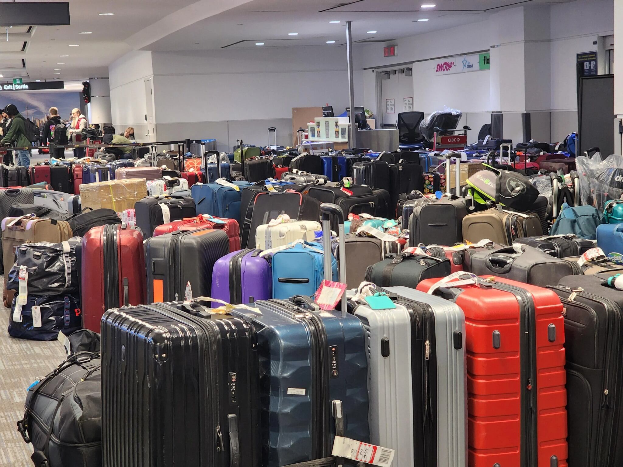 Venta de maletas personas en el aeropuerto de Juan Santamaría es falsa