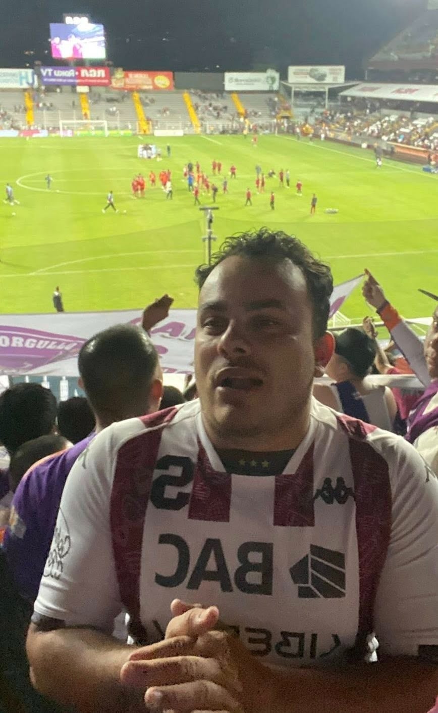 Jesús Jiménez Ávila, de 34 años, murió la madrugada de este martes 10 de febrero, tras perder el control y volcar el vehículo que conducía en Chomes, Puntarenas. Foto: Tomada de Santa Ana