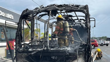 Bomberos revela las principales causas que hacen que cada día se quemen dos carros en el país