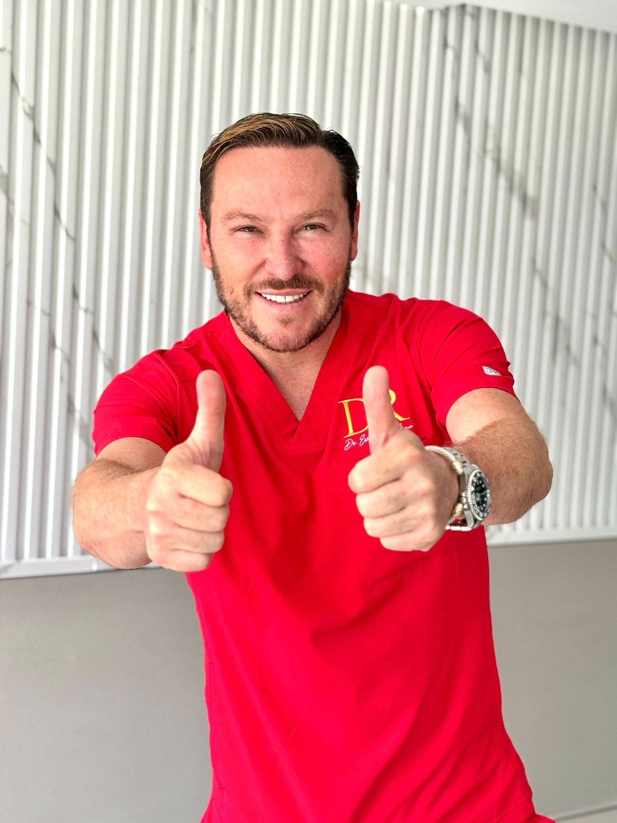 Keylor Navas, portero de la Selección Nacional y el doctor Eric Rojas.