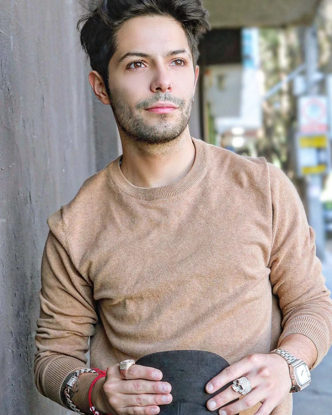 Alex Flores "Frijolito"