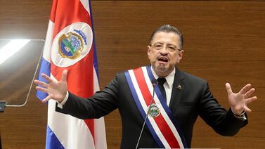 Experto explica por qué proyecto de Chaves para bajar pensiones de lujo es noble, pero mal hecho