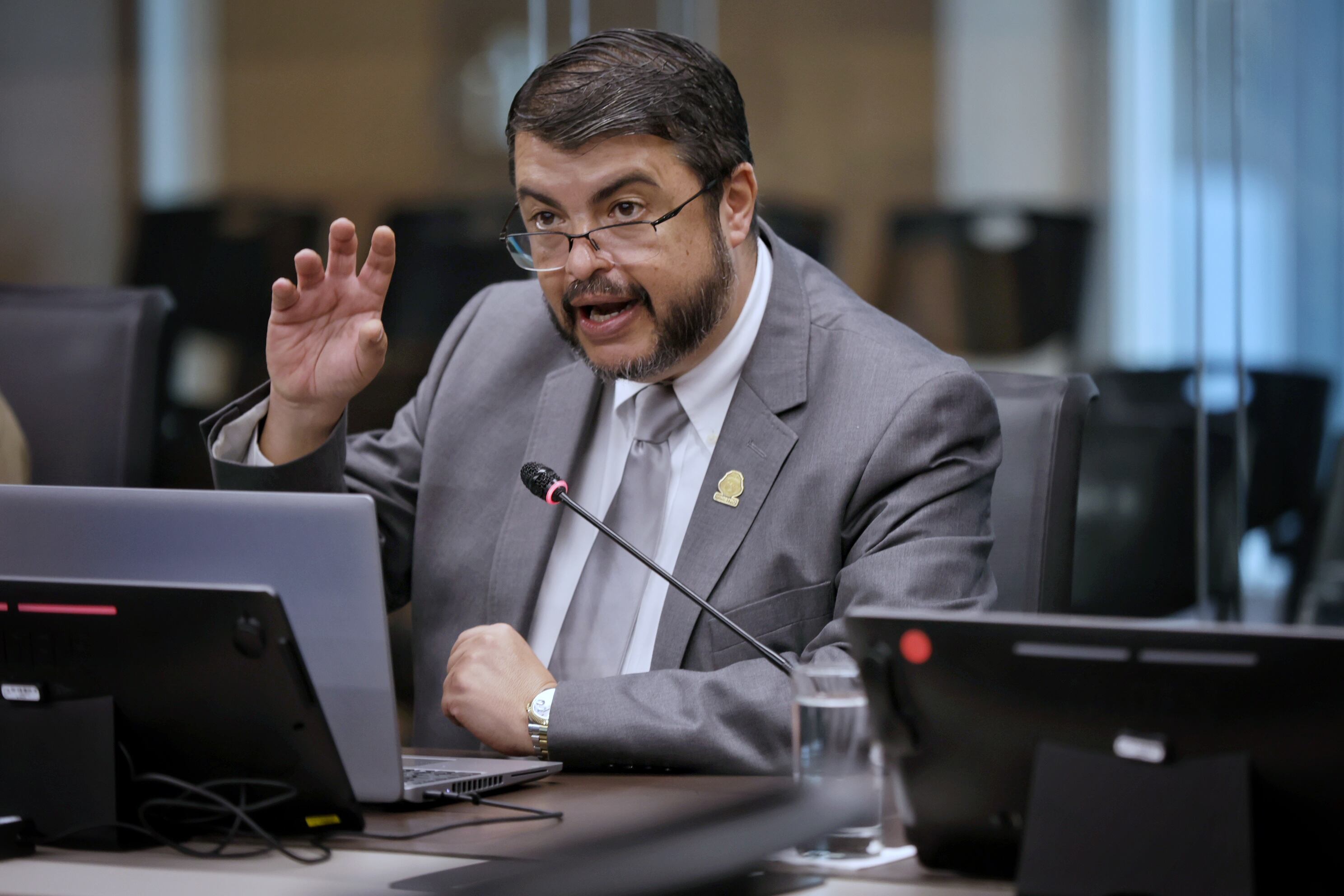 24/09/2024/ Comparecencia comisión Hacendarios del Ministro de Seguridad Pública Mario Zamora / Foto John Durán