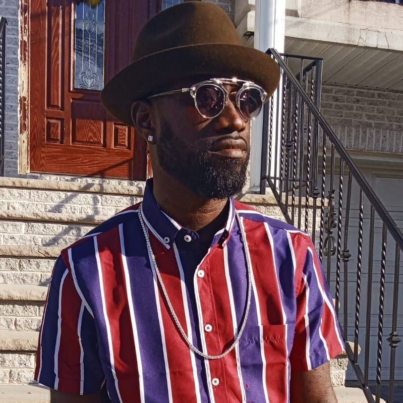 Cantante Sheld Dixon, artista costarricense radicado en Estados Unidos.