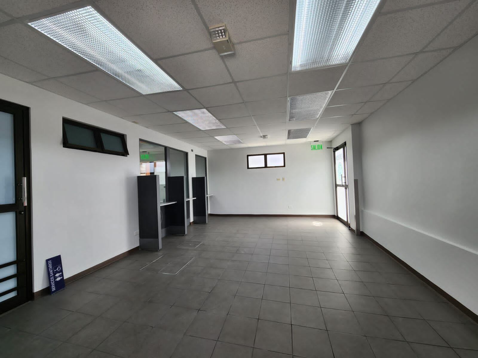 El hospital Maximiliano Peralta (Cartago) informa que a partir de mañana miércoles 26 de abril el servicio de Admisión cambiará su ubicación física, pasando del sector sur del edificio principal al sector este, justo al lado del pasillo de visitas