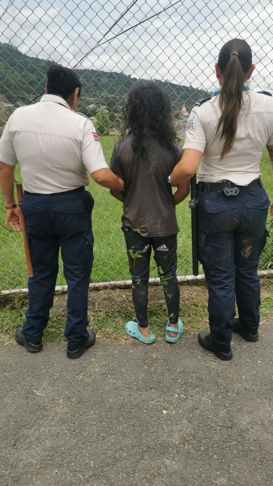 Una mujer de apellidos Vega Martínez, de 25 años, estuvo en fuga por unos minutos de la cárcel de mujeres Vilma Curling en Desamparados. Foto: Ministerio de Justicia