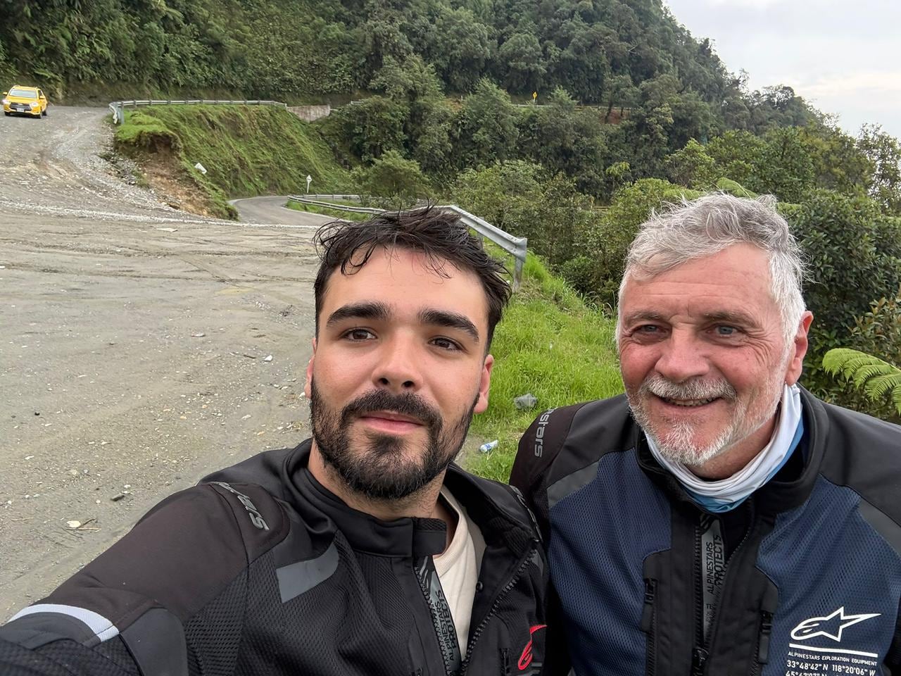 Padre e hijo argentinos recorren América en moto rumbo al Mundial 2026 para ver a Messi.