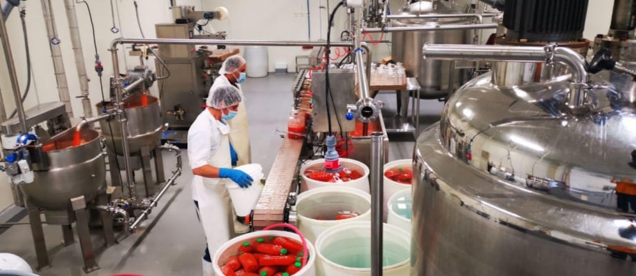 Pulpas Cañón es la Pymes de esta familia de El Guarco de Cartago que se ha dedicado en los últimos años a la producción y venta de pulpas en el país y ahora en el extranjero.