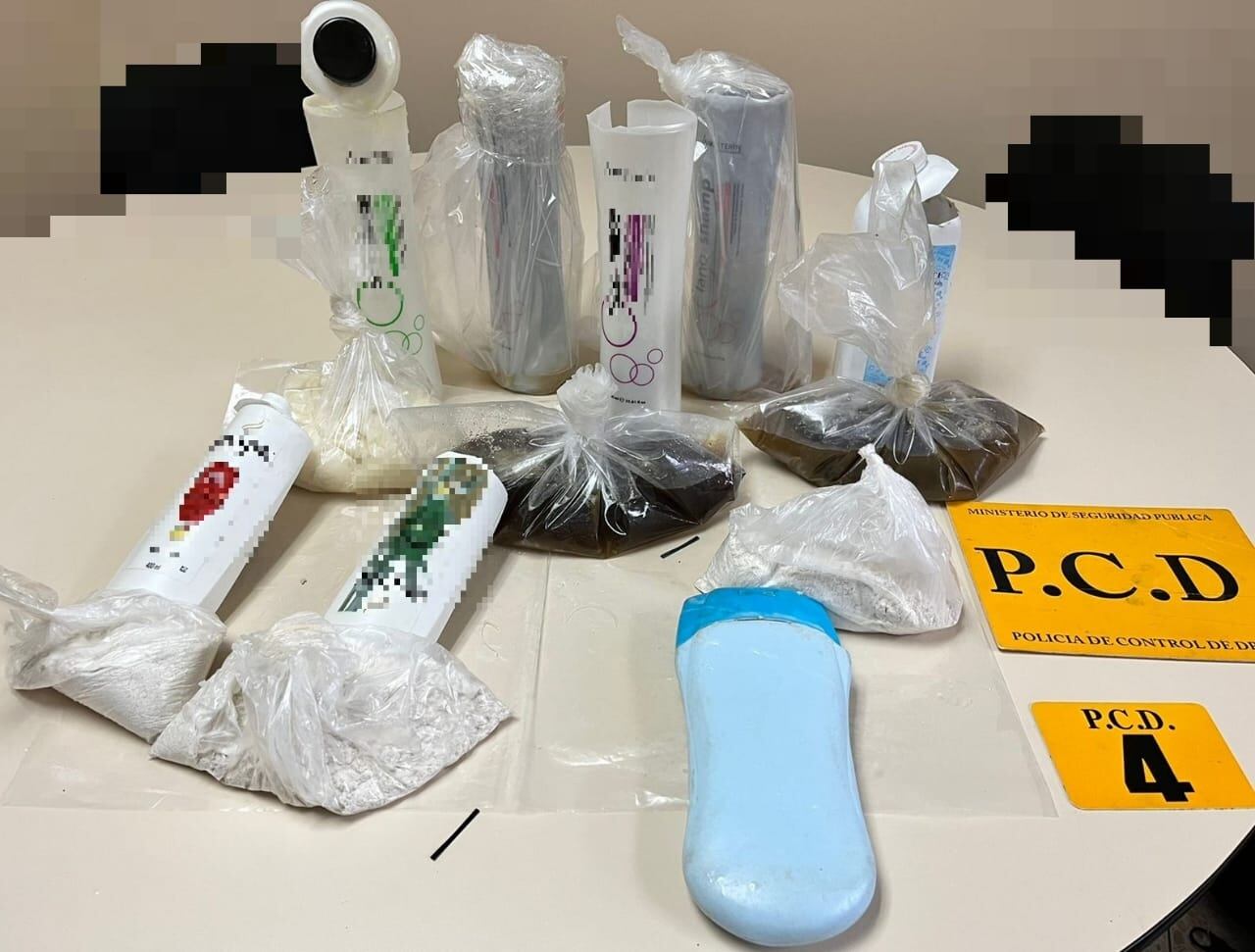 Detienen a ucraniana con cocaína en aeropuerto de Alajuela. Foto MSP.