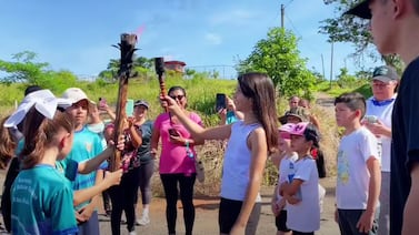 Maestro grabó recorrido de la antorcha para mostrar los bellos paisajes de Turrubares