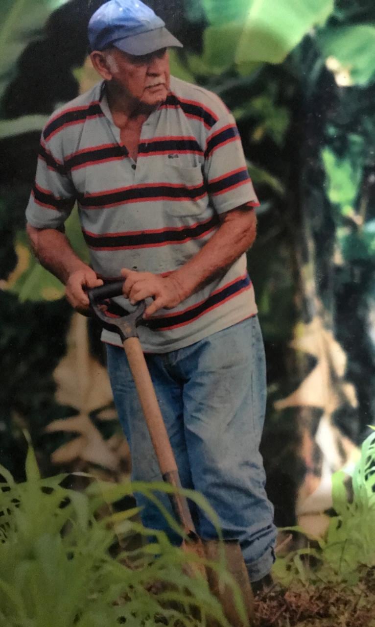 Don Óscar Carrillo Hernández fue bombero voluntario en los sesentas y usó la máquina M51 en San Ramón la cual fue reconstruida por Bomberos de Costa Rica. En la foto es el segundo de izquierda a derecha.