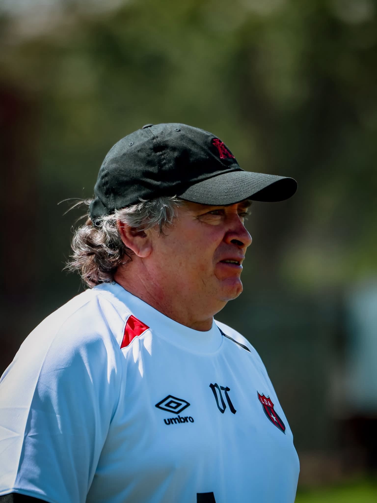 Óscar Ramírez volverá a dirigir a Liga Deportiva Alajuelense este sábado 10 de octubre, en el partido de visita contra Puntarenas FC.