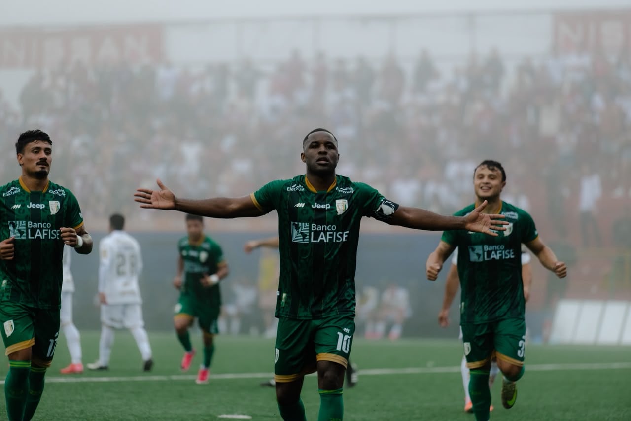 Joel Campbell fue verdugo del Saprissa