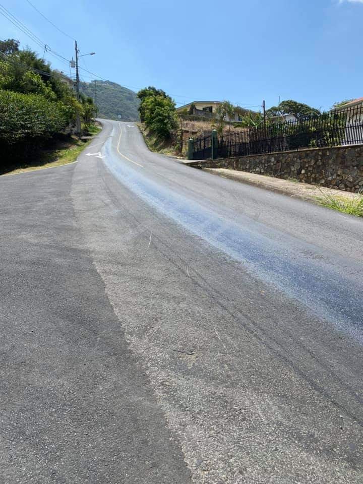 la mancha pasa frente a la iglesia del Carmen, carretera a Bebedero.