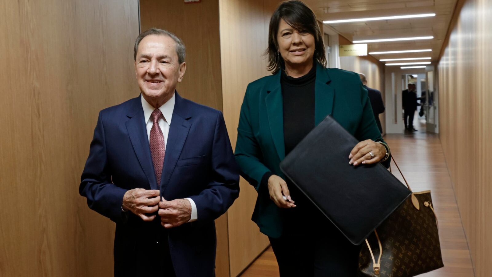 Calixto Chaves llegó a comparecer este lunes a la Asamblea Legislativa, pero por falta de diputados no pudo hacerlo