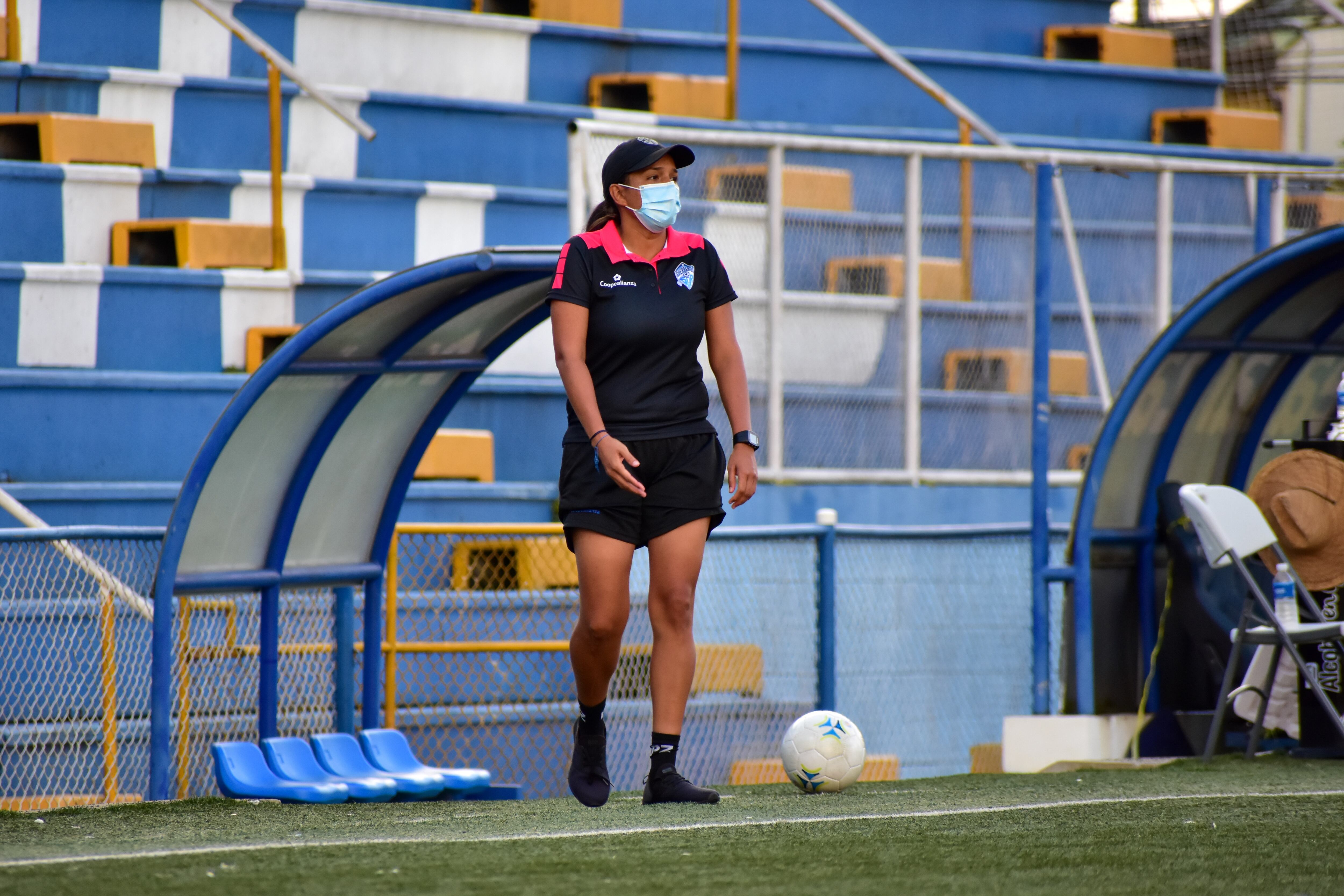 Verónica Acuña, entrenadora de Pérez Zeledón. Prensa PZ.