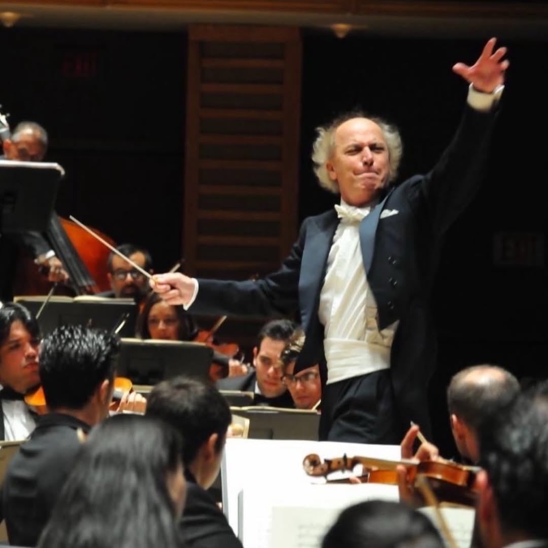 Eduardo Aguirre, cantante nacional