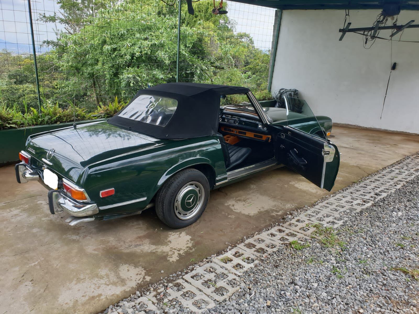 Mercedes Benz, propiedad de don Mario. Cortesía.