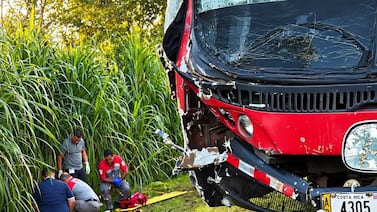 Motociclista murió al chocar contra un bus cuando, al parecer, iba rumbo al trabajo en San Carlos
