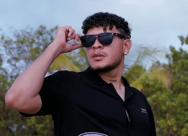 Cantante nacional El Gazzy y Keyla Sánchez