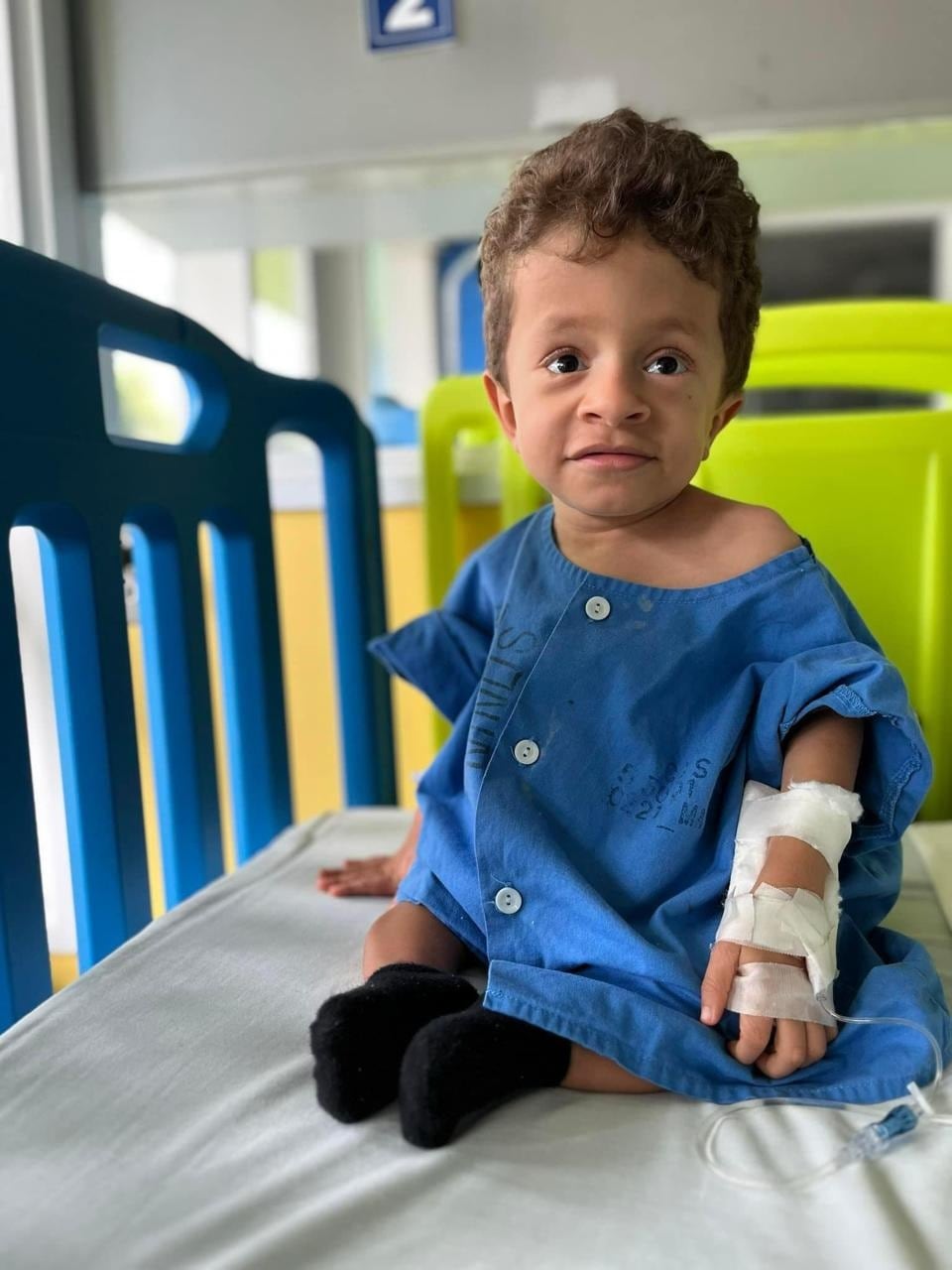 Gael Ramírez Tuly es un hermoso niño de 5 años quien nació con una rara enfermedad y por eso sus huesos no resisten mucho y se quiebran muy seguido