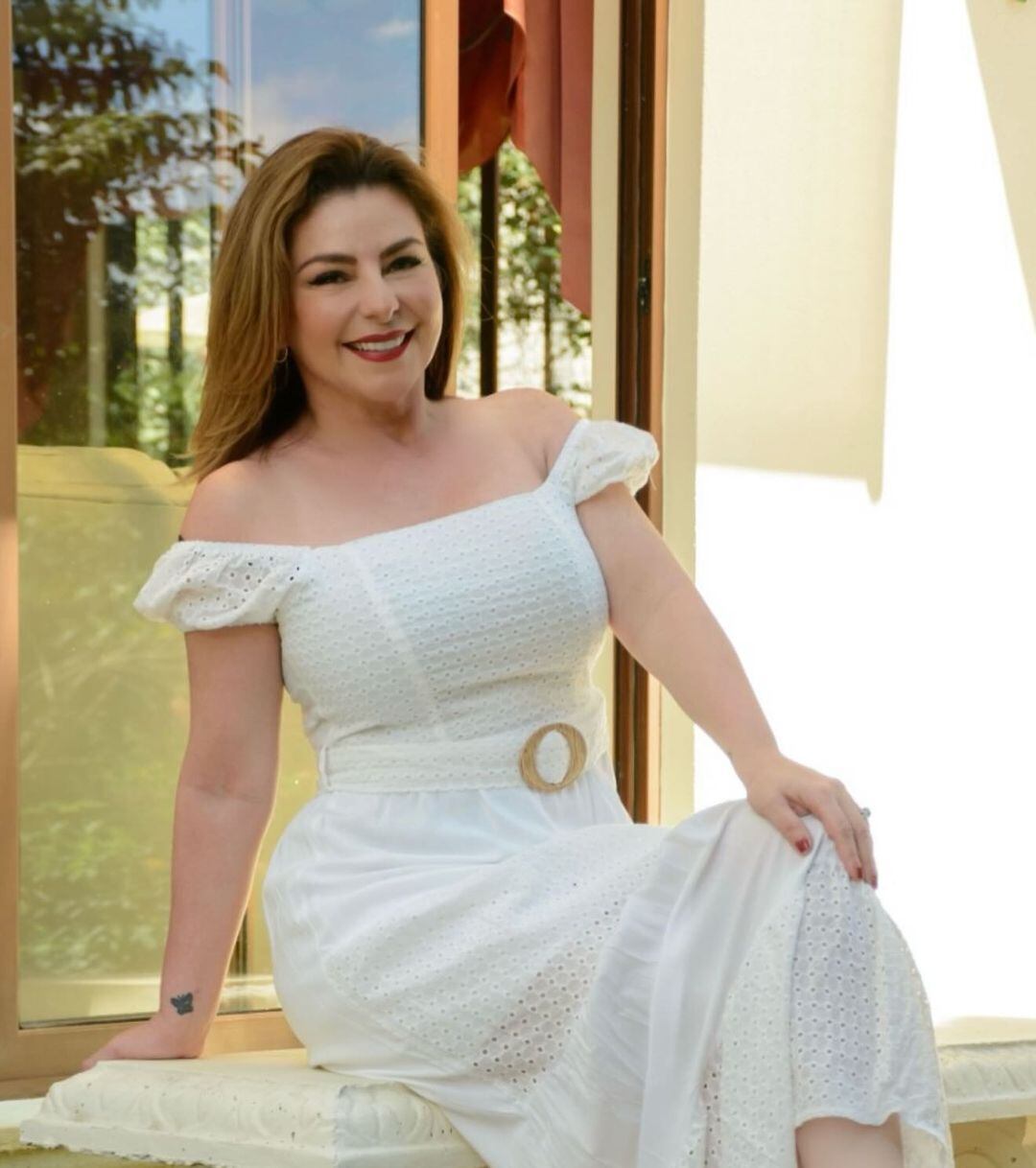 Glenda Peraza, exmodelo y expresentadora de televisión