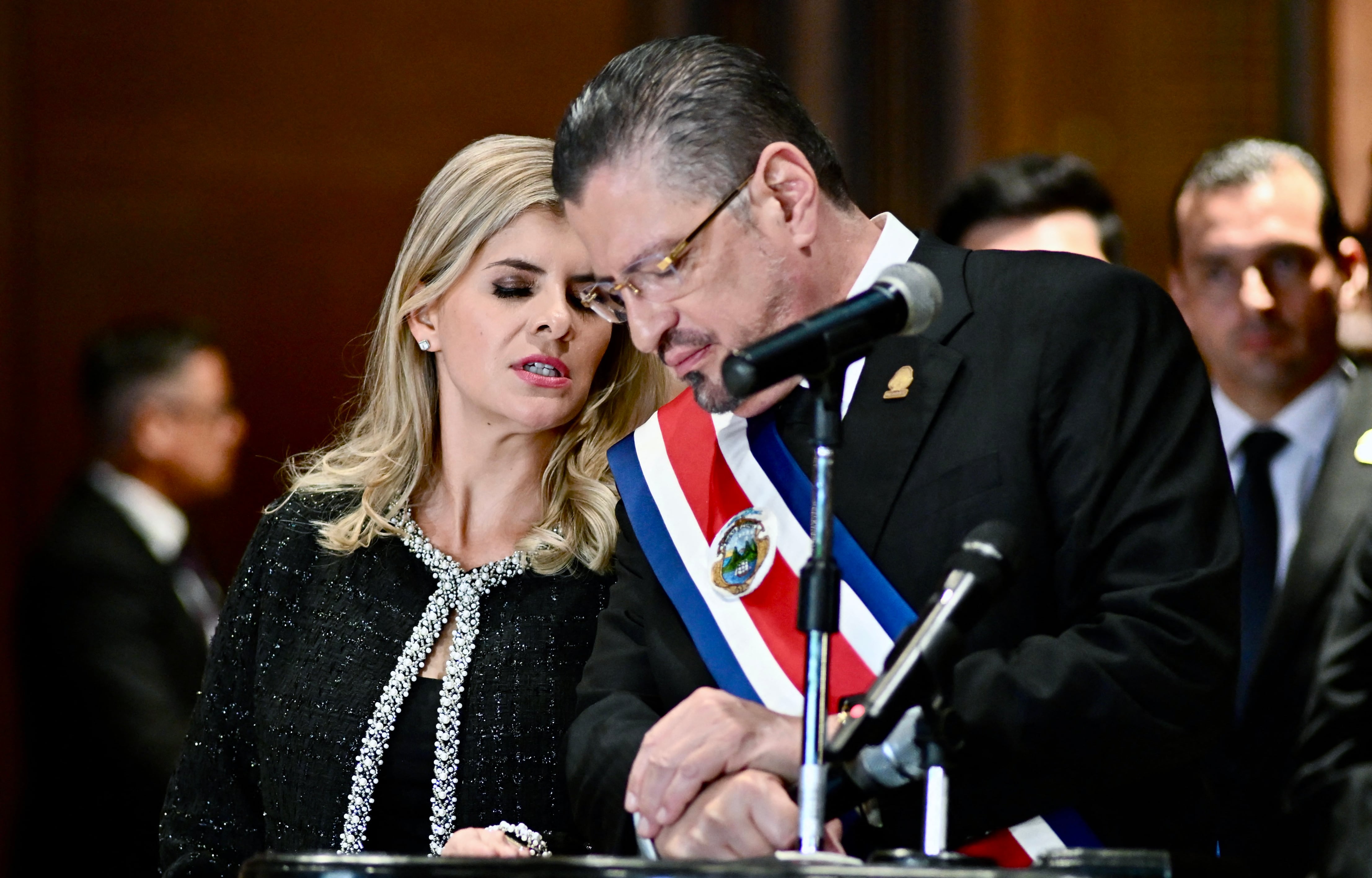 Laura Fernández y Rodrigo Chaves