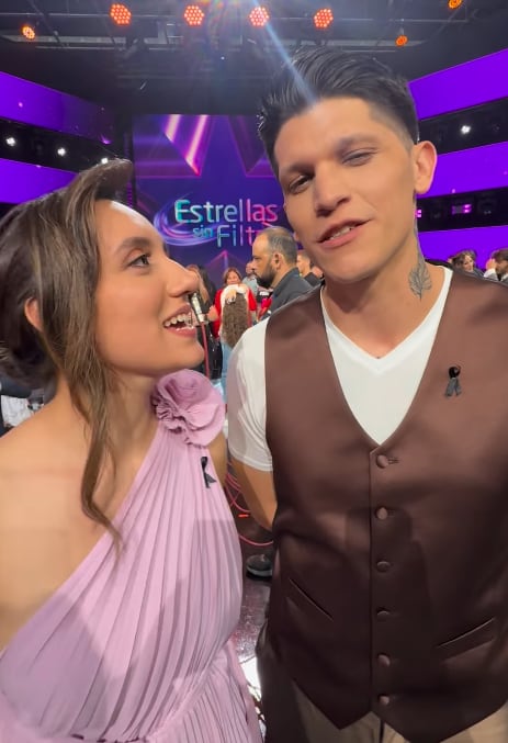Participantes de Nace una estrella se besan, Alejandro Galagarza y Verónica Quirós en la quinta gala de esta sétima temporada.