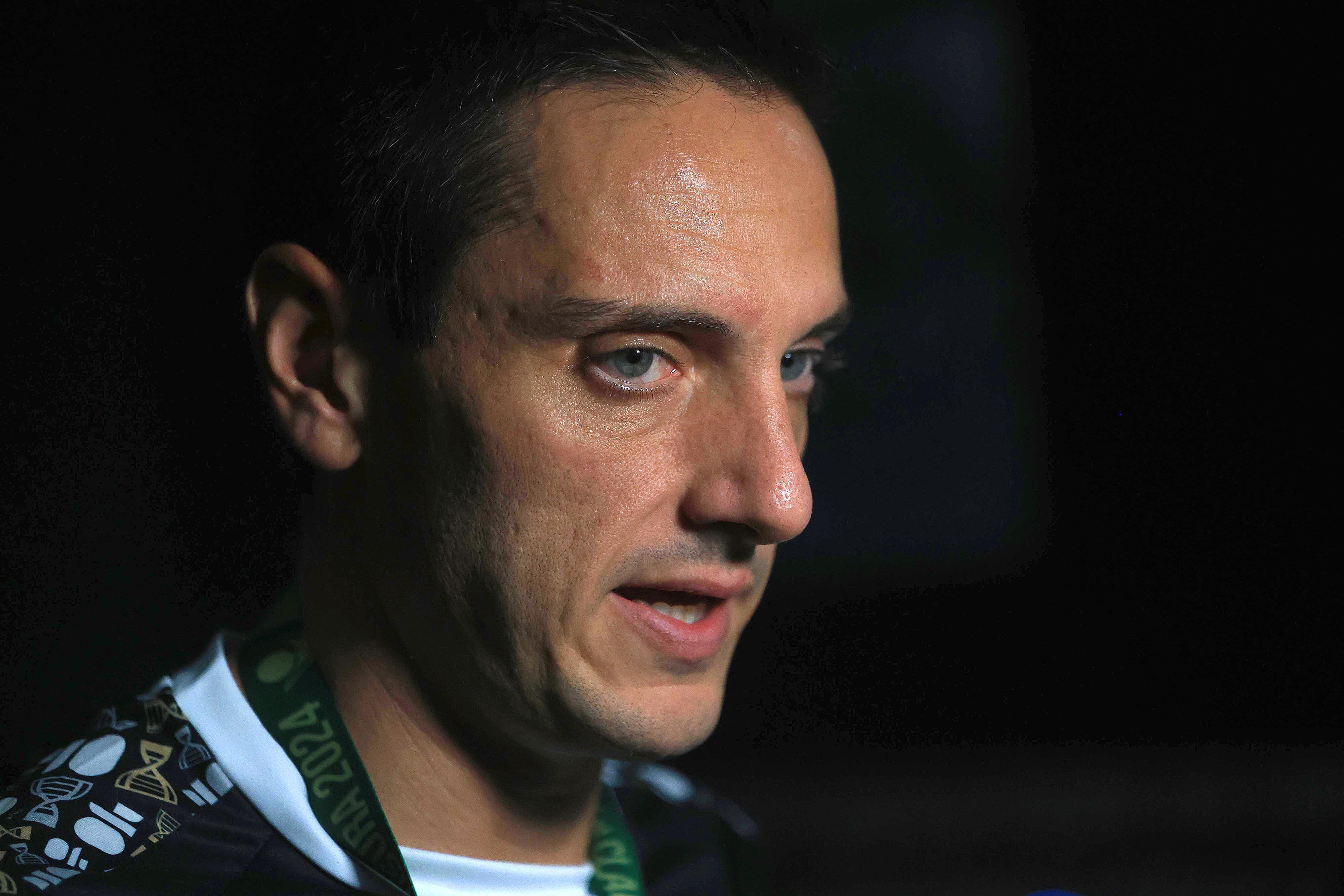 26/05/2024 Estadio Ricardo Saprissa, Tibás. El Deportivo Saprissa recibió a la Liga Deportiva Alajuelense, en el partido de vuelta de la Final de la Segunda Fase del Torneo de Clausura de la Copa Promérica 2024. En la foto, Sergio Gila Lozano, gerente del Deportivo Saprissa. Foto: Rafael Pacheco Granados