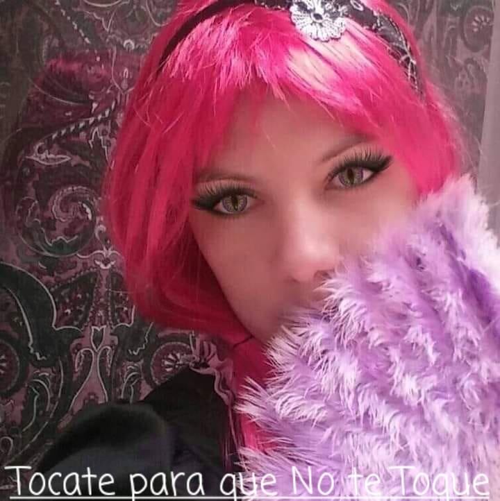 En el 2018 a doña María Picado, con 61 años, le detectaron cáncer de mama. Fue un golpe tremendo para la familia. La hija, María Esperanza Arana, la apoyó en todo momento, meses después a María Esperanza Arana también le confirmaron que tenía cáncer de mama, ella con 30 años.