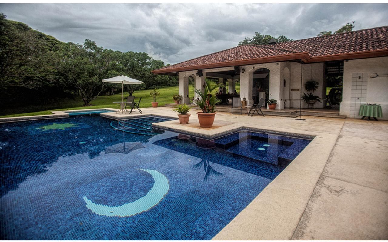 Exdiputada Zoila Rosa Volio vende casa