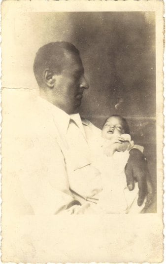 Rafael Ángel Calderón Guardia se casó con María del Rosario Fournier Mora, con quien tuvo tres hijos: Rafael Ángel, Alejandra y María del Rosario. Fue presidente de Costa Rica entre 1940 y 1944