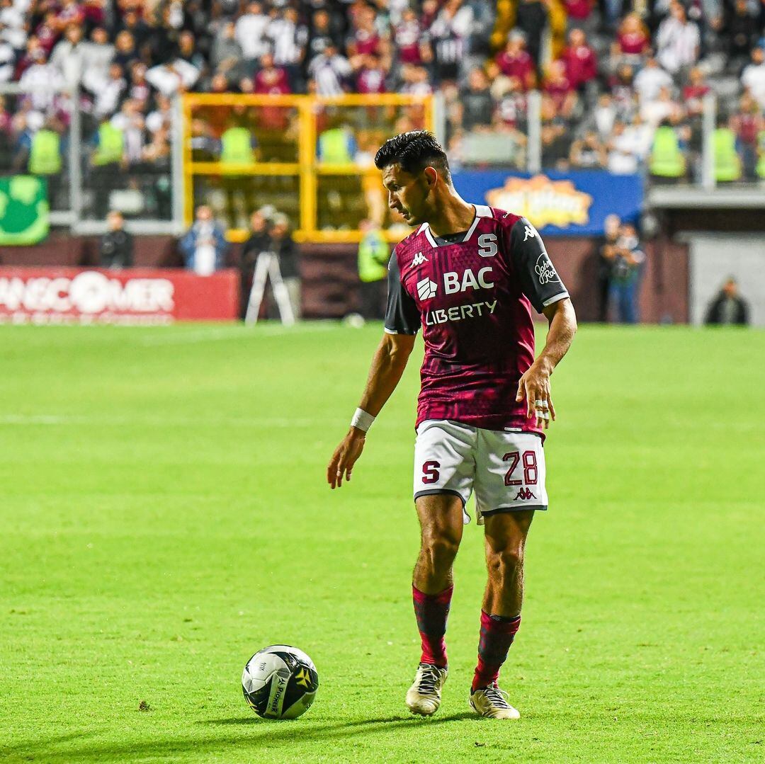Deyver Vega, jugador del Deportivo Saprissa. Instagram.