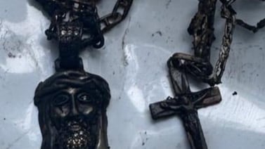Hallazgo de cadáver: Cadenas y tatuajes son claves para identificar a hombre calcinado en Cartago
