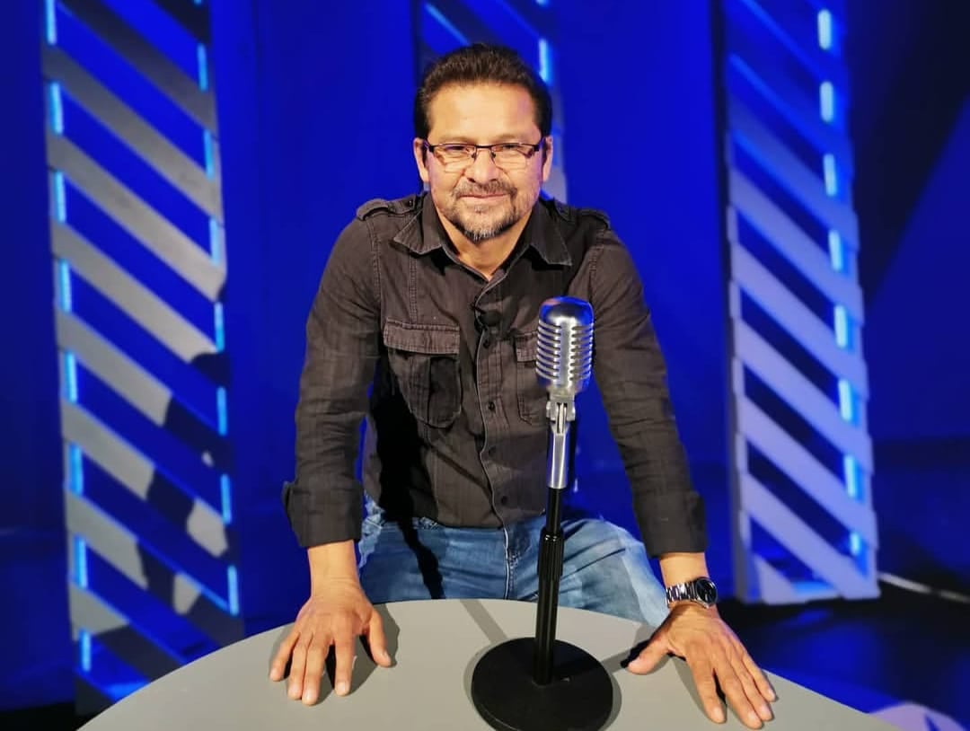 José Eduardo Mora le respondió a periodista en vivo diciendo que no le bajaran el piso