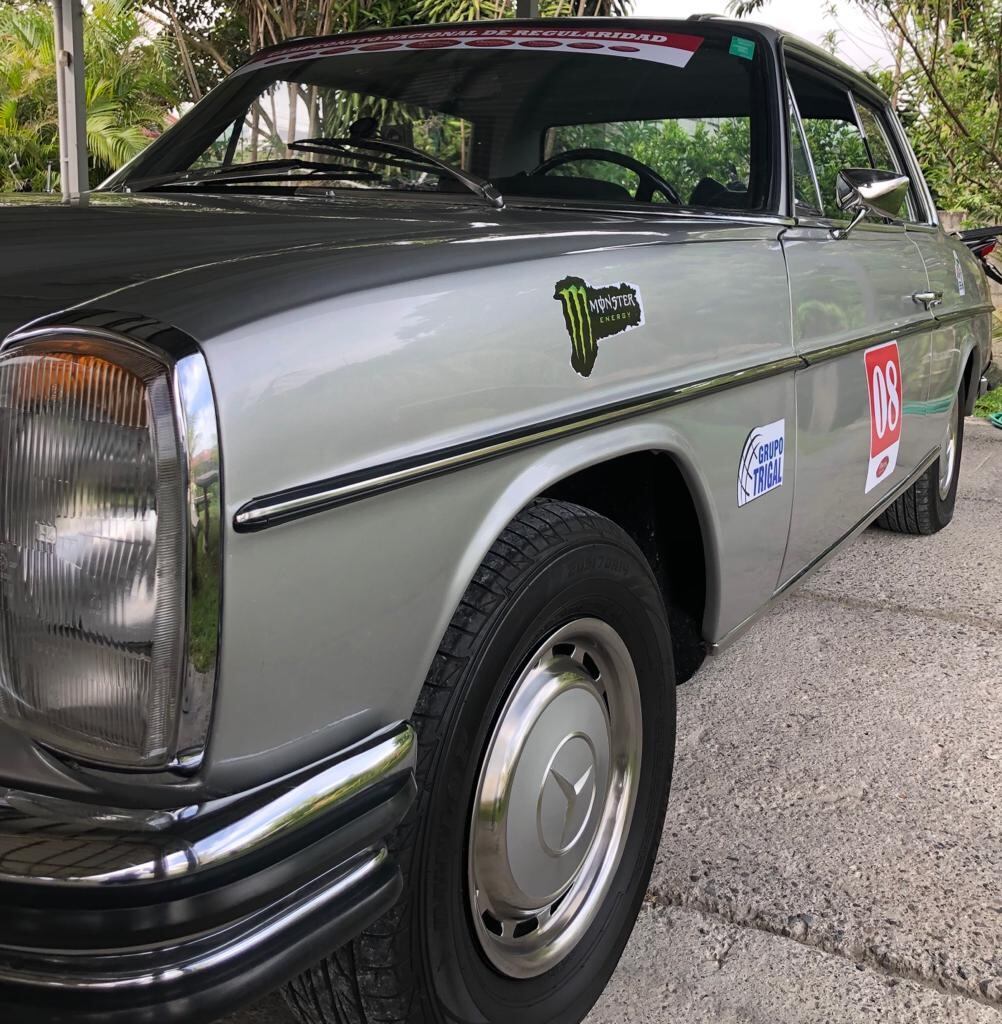 Mercedes Benz, W114 del año 71. Cortesía.