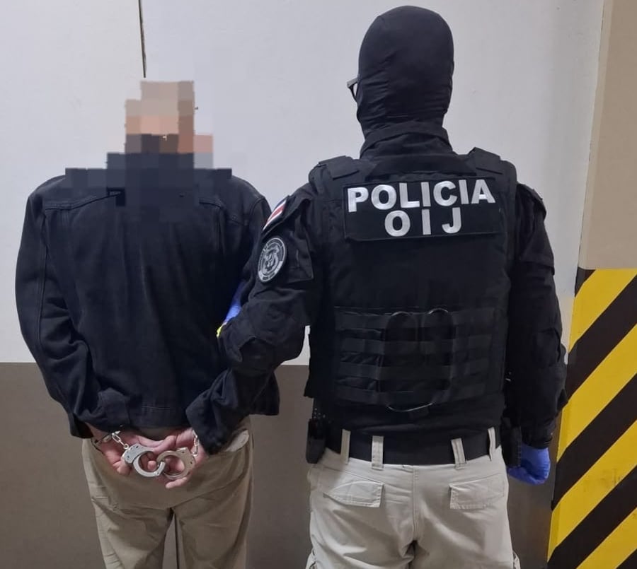 Tres hombres fueron detenidos como sospechoso de cometer 33 tachas a carros en parqueos