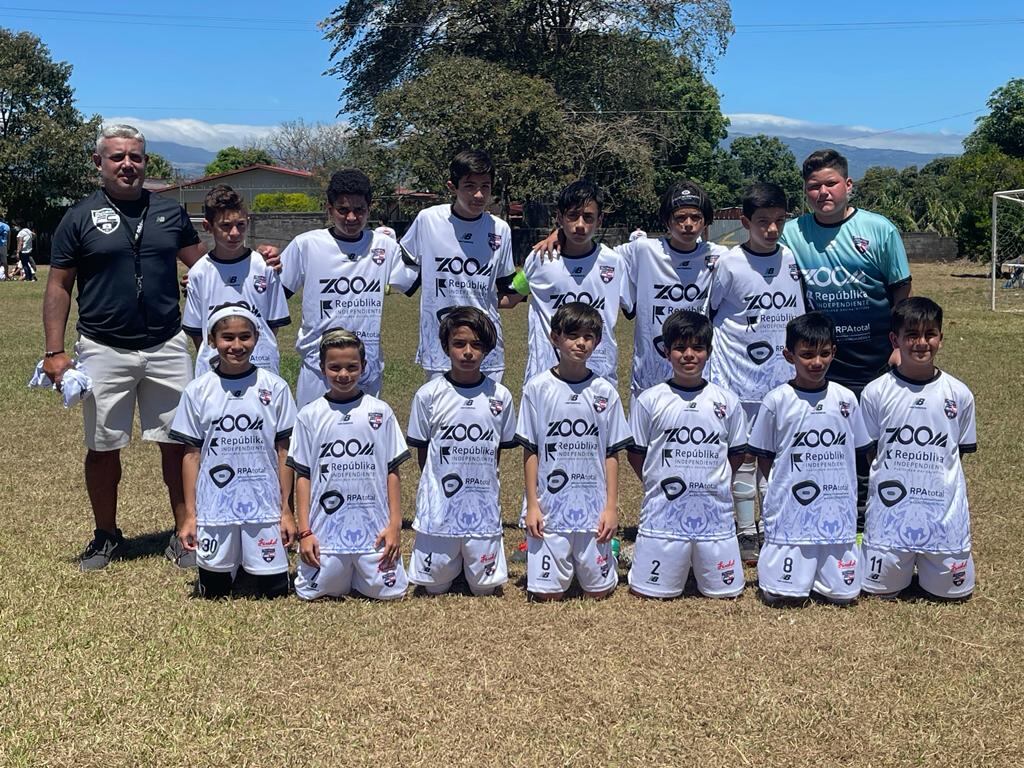 Isabella Marín, futbolista