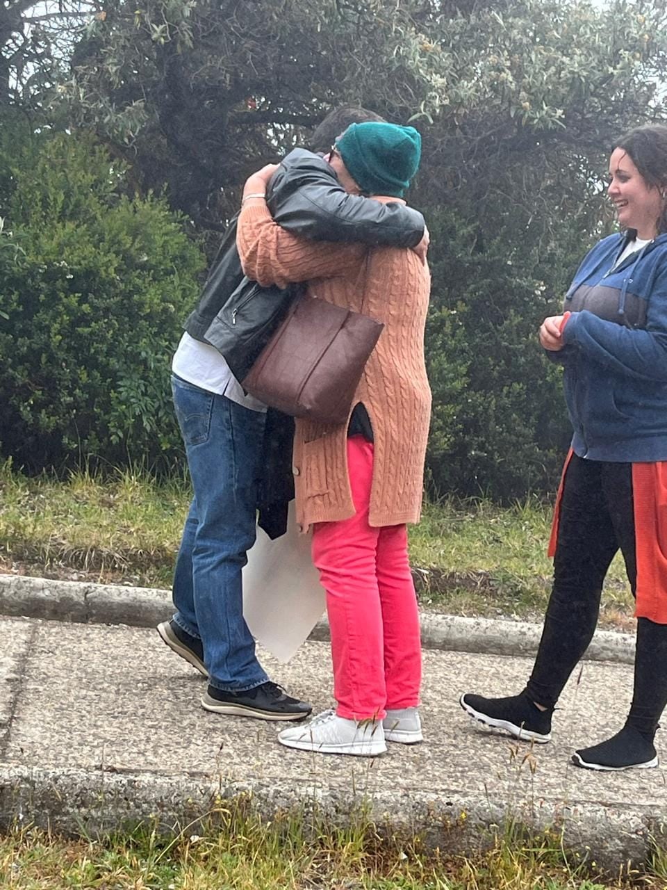 En medio de la pandemia, con el corazón hecho pedazos por un divorcio que no vio venir y viviendo de nuevo en la casa de su mamá, Omar Hernández Vargas, un alajuelense de 56 años, sintió lo que muchos callan: la depresión