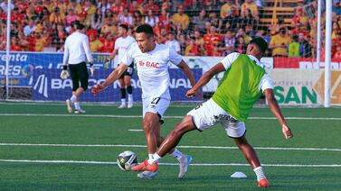 Ian Lawrence firmó con el equipo que más lo pulseó desde que salió de Alajuelense