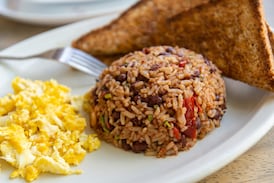 Nutricionistas revelan el gran engaño detrás de los caros productos “fitness”, “keto” y “naturales”