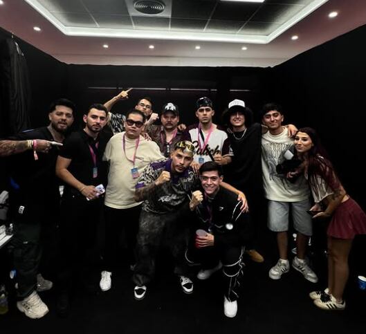 Keiz y Celeste Rodríguez junto a Ibai Llanos