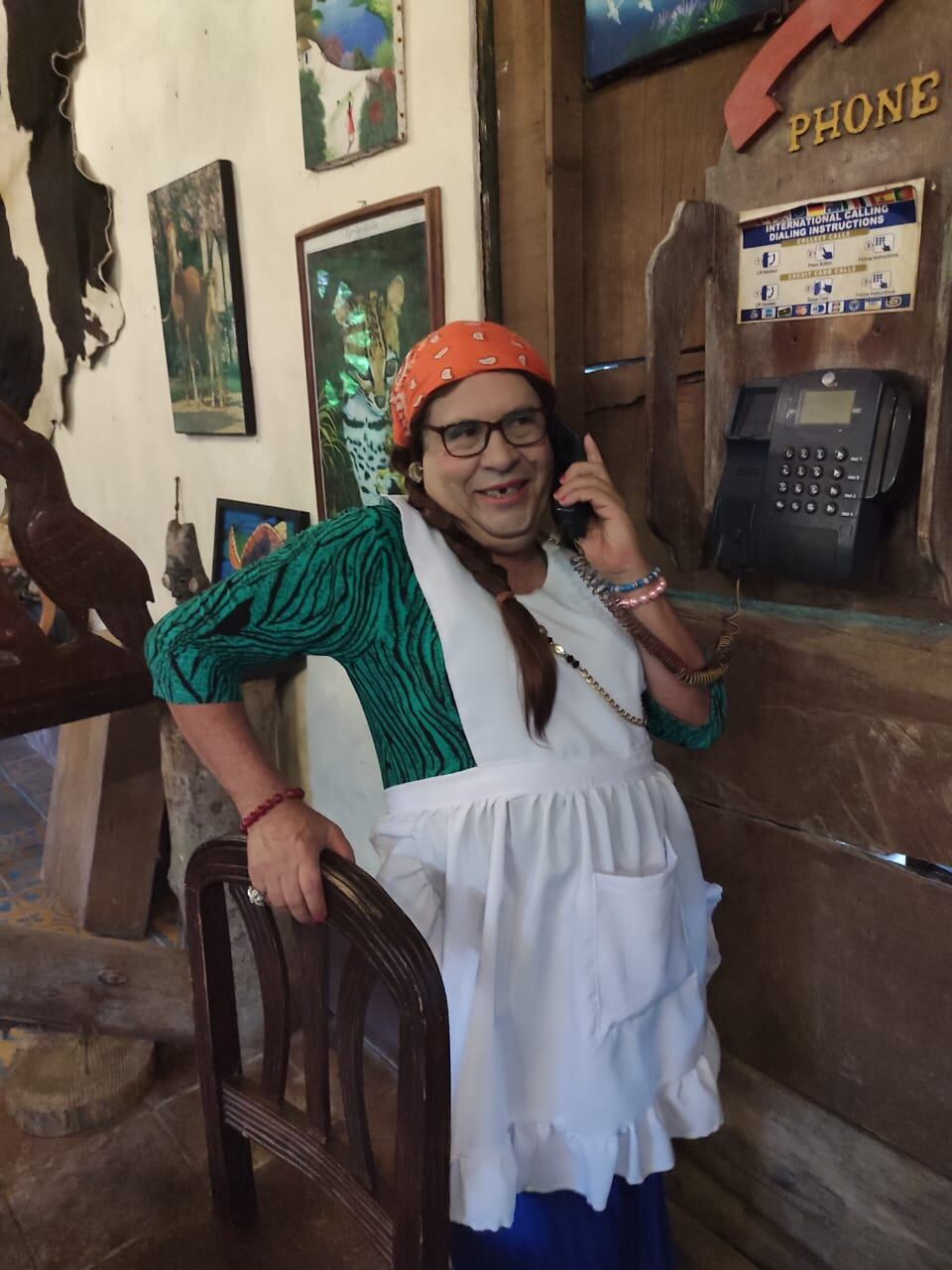 Edgar Cartín y su nuevo personaje Lola, la chancera harán de las suyas en las corridas de toros de Zapote 2024.