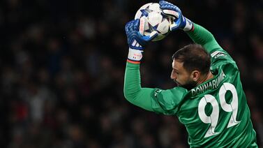 Aficionada de Herediano fue testigo de la lluvia de billetes que le tiraron a Gianluigi Donnarumma