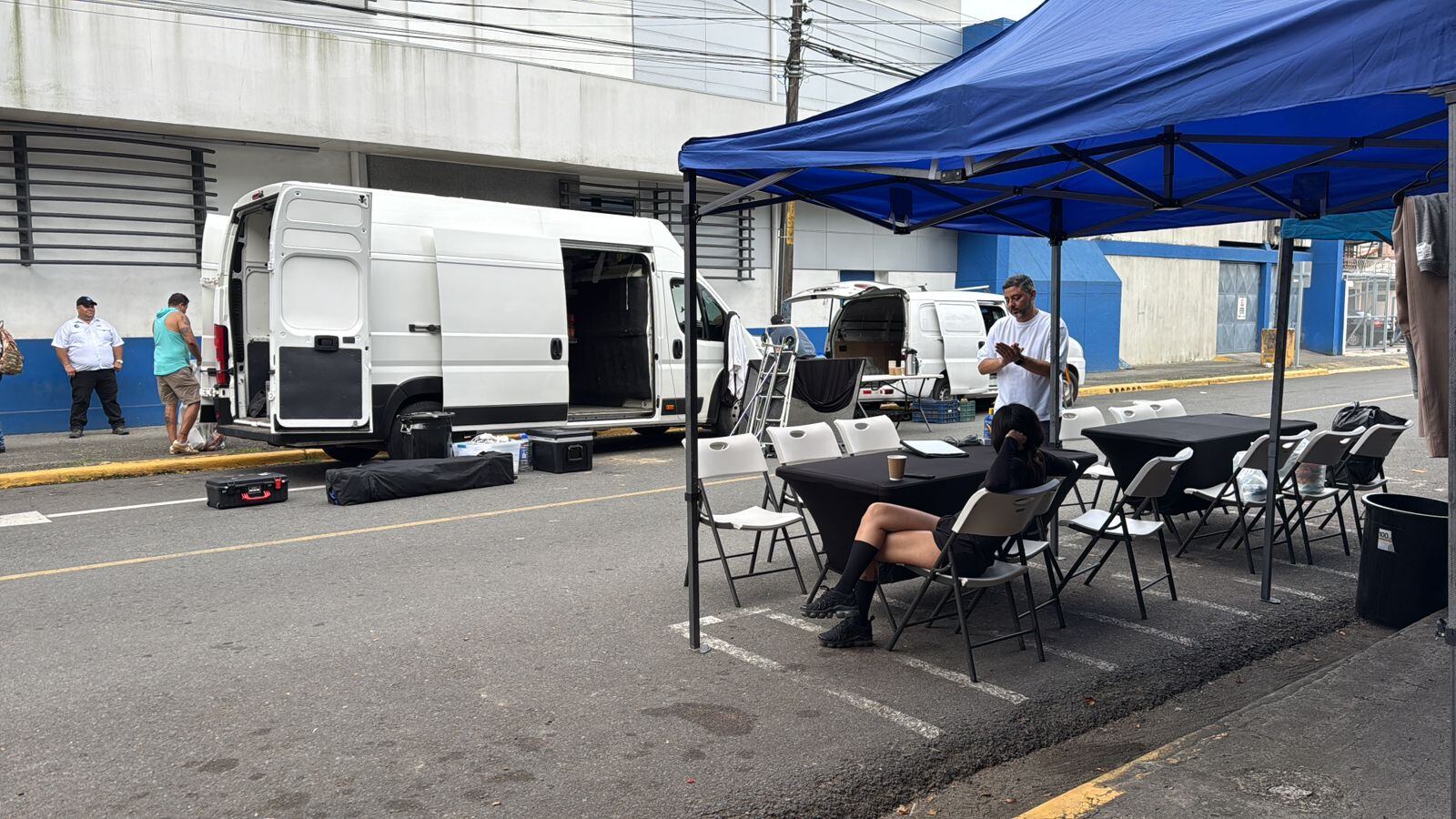 Juanes en Costa Rica, el cantante colombiano está este 10 de octubre de 2025 grabando por el parque Vargas su nuevo videomusical.