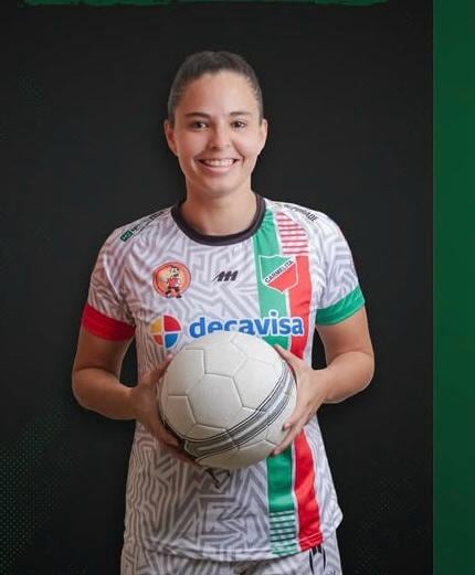 Esta es la jugadora Tatiana Moya Valverde, (fallecida en un trágico accidente) durante su paso por el equipo Carmelita.